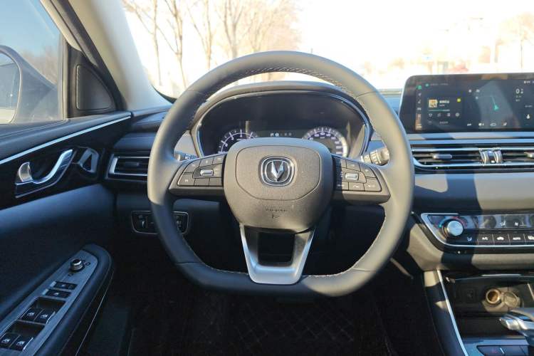 Used CHANGAN Ruicheng CC 2022 Blue Whale Edition 1.5T DCT Luxury Model Steering Wheel