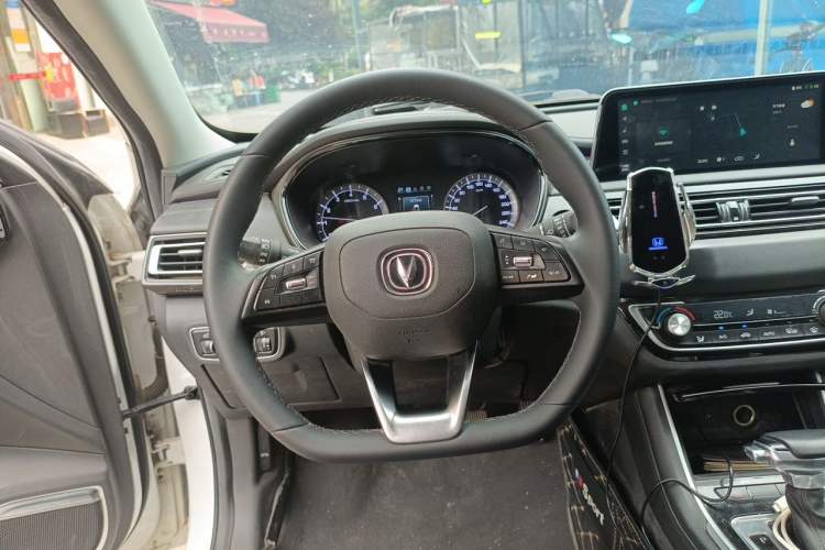Used CHANGAN Ruicheng CC 2022 Blue Whale Edition 1.5T DCT Luxury Model Steering Wheel