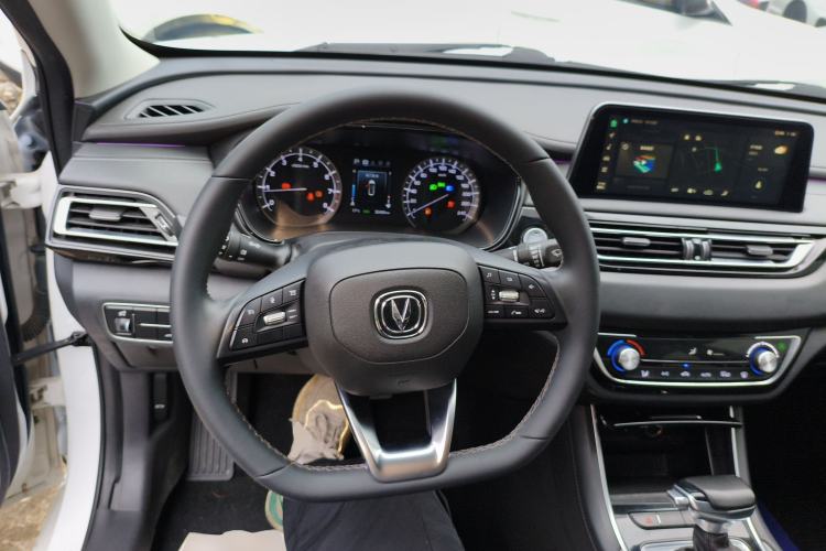Used CHANGAN Ruicheng CC 2022 Blue Whale Edition 1.5T DCT Luxury Model Steering Wheel