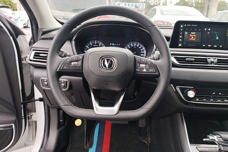 Used CHANGAN Ruicheng CC 2022 Blue Whale Edition 1.5T DCT Luxury Model Steering Wheel