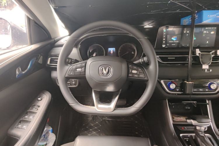 Used CHANGAN Ruicheng CC 2022 Blue Whale Edition 1.5T DCT Luxury Model Steering Wheel