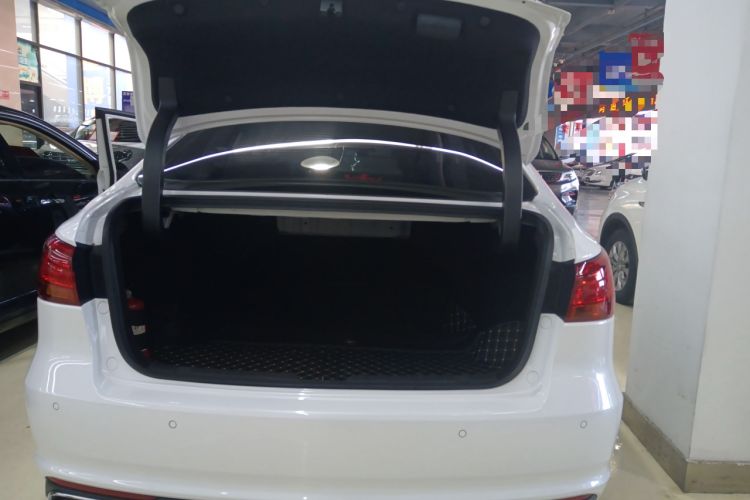 Used CHANGAN Ruicheng CC 2022 Blue Whale Edition 1.5T DCT Luxury Model Trunk