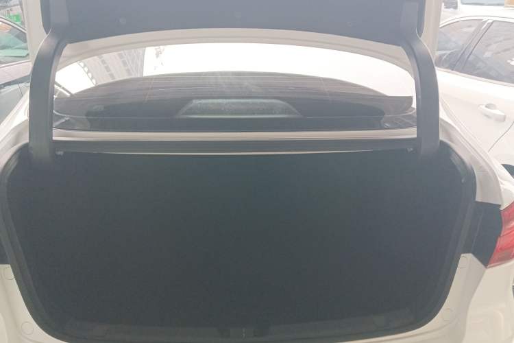 Used CHANGAN Ruicheng CC 2022 Blue Whale Edition 1.5T DCT Luxury Model Trunk