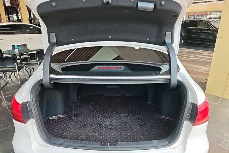 Used CHANGAN Ruicheng CC 2022 Blue Whale Edition 1.5T DCT Luxury Model Trunk