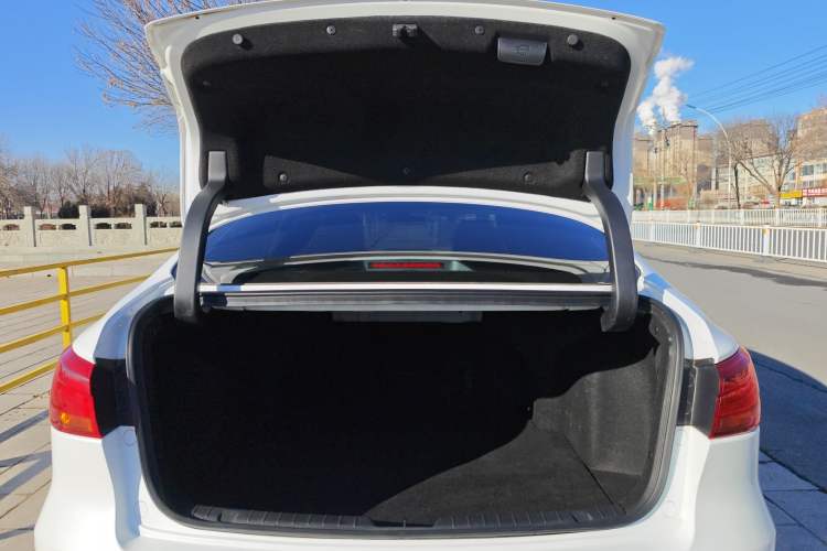 Used CHANGAN Ruicheng CC 2022 Blue Whale Edition 1.5T DCT Luxury Model Trunk
