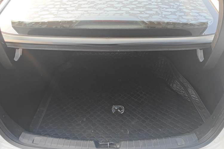 Used CHANGAN Ruicheng CC 2022 Blue Whale Edition 1.5T DCT Elite Model Trunk