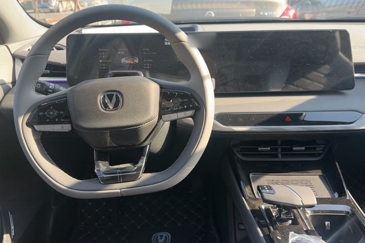 Used CHANGAN Ruicheng PLUS 2023 1.5T DCT Flagship Edition Interior 2
