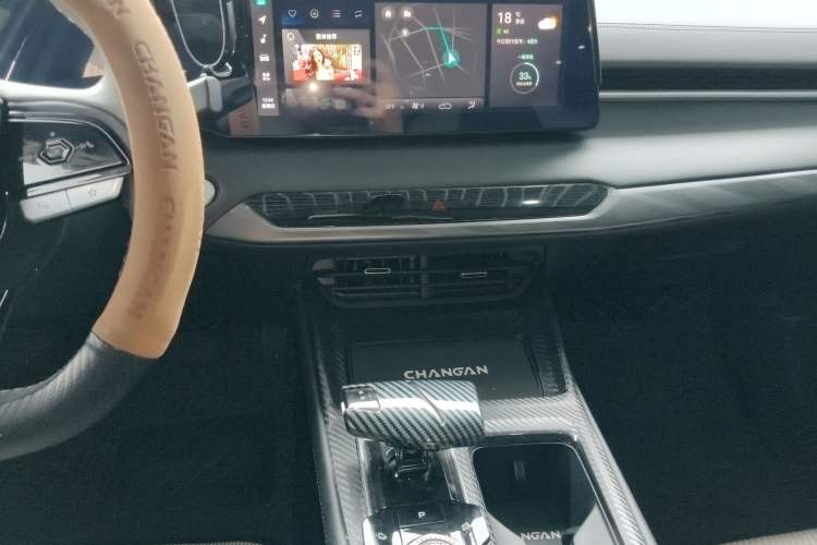 Used CHANGAN Ruicheng PLUS 2023 1.5T DCT Prestige Edition Audio And AC Panel