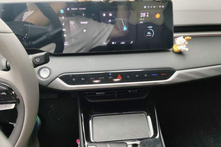 Used CHANGAN Ruicheng PLUS 2023 1.5T DCT Prestige Edition Audio And AC Panel