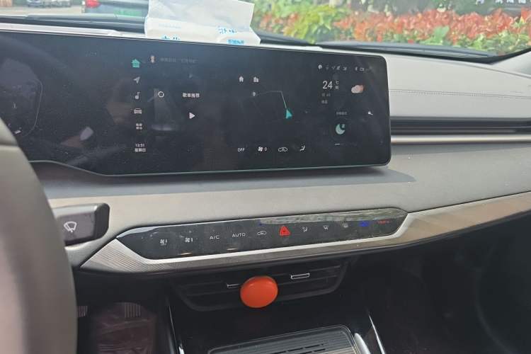 Used CHANGAN Ruicheng PLUS 2023 1.5T DCT Navigation Edition Audio And AC Panel