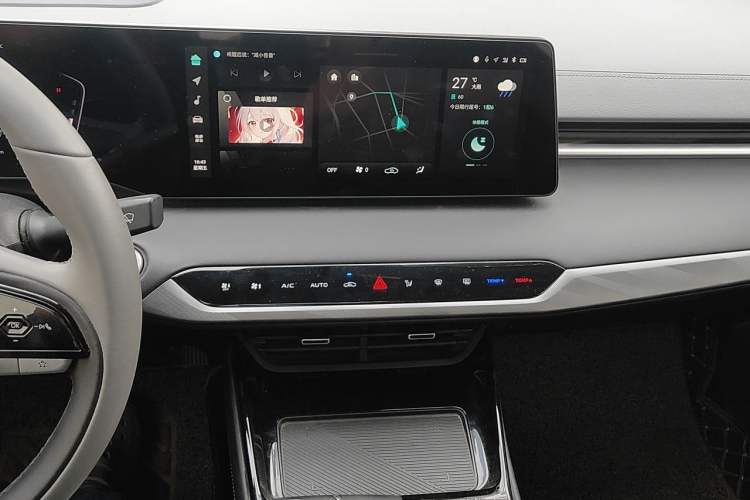Used CHANGAN Ruicheng PLUS 2023 1.5T DCT Navigation Edition Audio And AC Panel