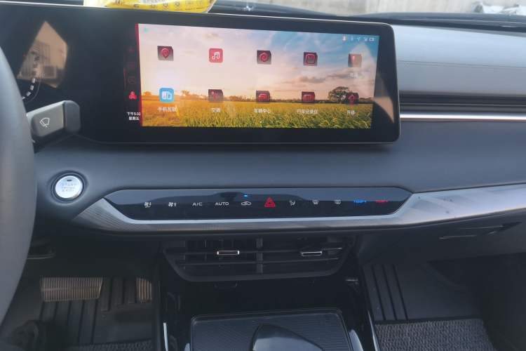 Used CHANGAN Ruicheng PLUS 2023 1.5T DCT Prestige Edition Audio And AC Panel