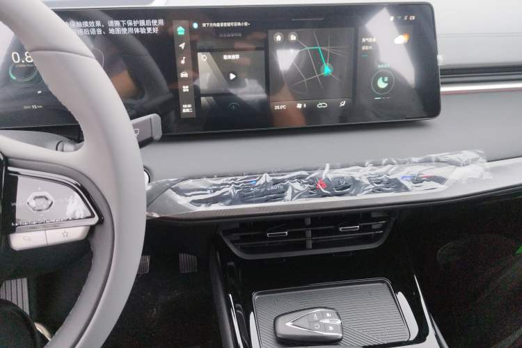 Used CHANGAN Ruicheng PLUS 2023 1.5T DCT Navigation Edition Audio And AC Panel
