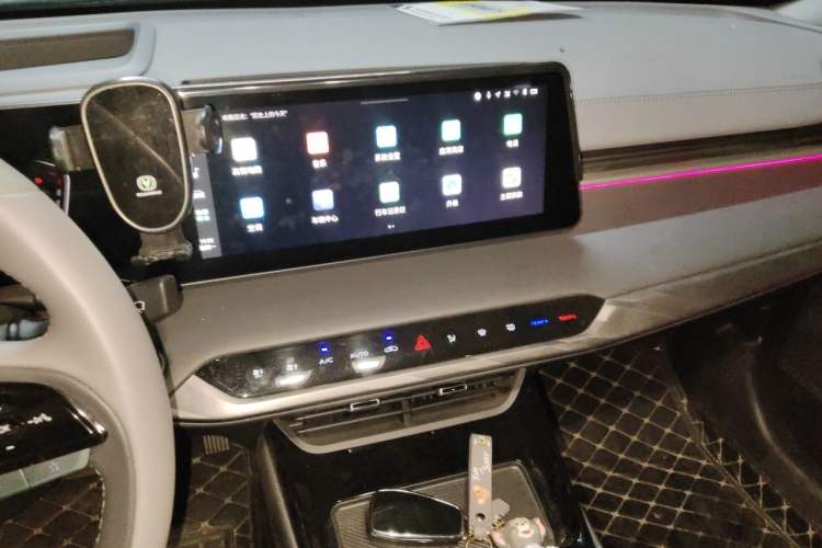 Used CHANGAN Ruicheng PLUS 2023 1.5T DCT Navigation Edition Audio And AC Panel
