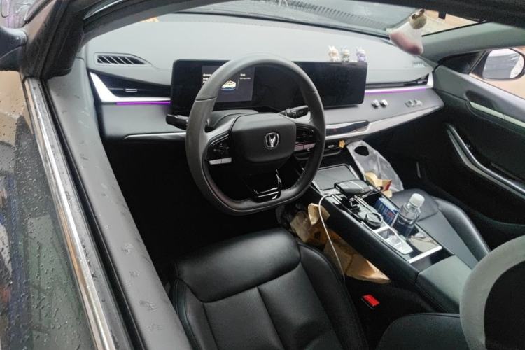 Used CHANGAN Ruicheng PLUS 2023 1.5T DCT Prestige Edition Center Console