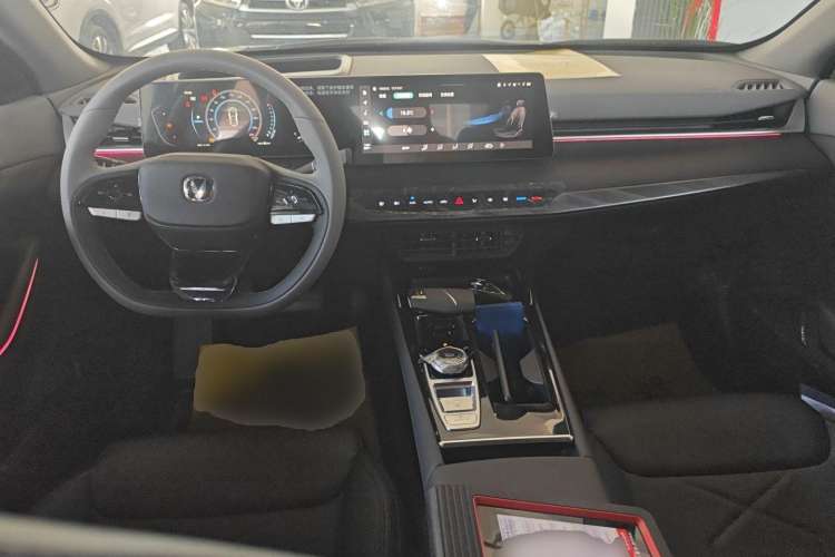 Used CHANGAN Ruicheng PLUS 2023 1.5T DCT Navigation Edition Center Console