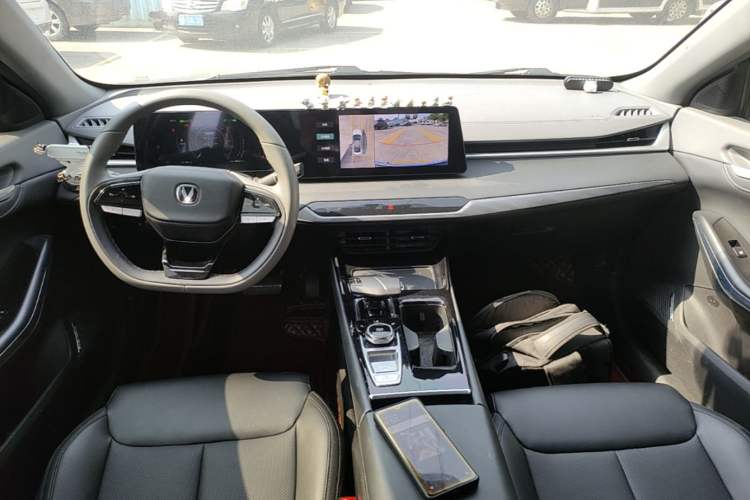 Used CHANGAN Ruicheng PLUS 2023 1.5T DCT Prestige Edition Center Console