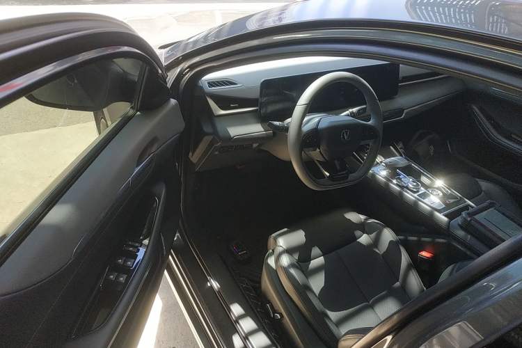 Used CHANGAN Ruicheng PLUS 2023 1.5T DCT Prestige Edition Driver Seat