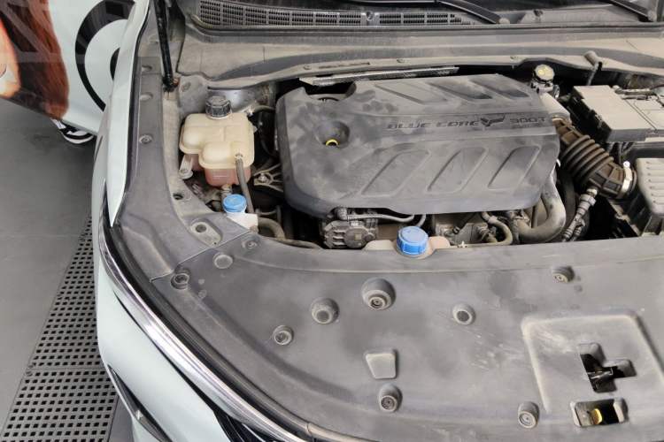 Used CHANGAN Ruicheng PLUS 2023 1.5T DCT Prestige Edition Engine Bay Right