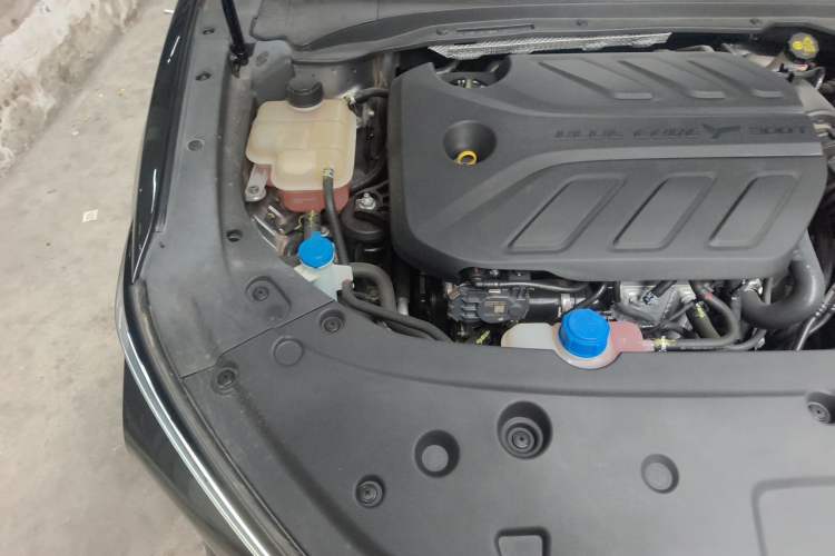Used CHANGAN Ruicheng PLUS 2023 1.5T DCT Navigation Edition Engine Bay Right