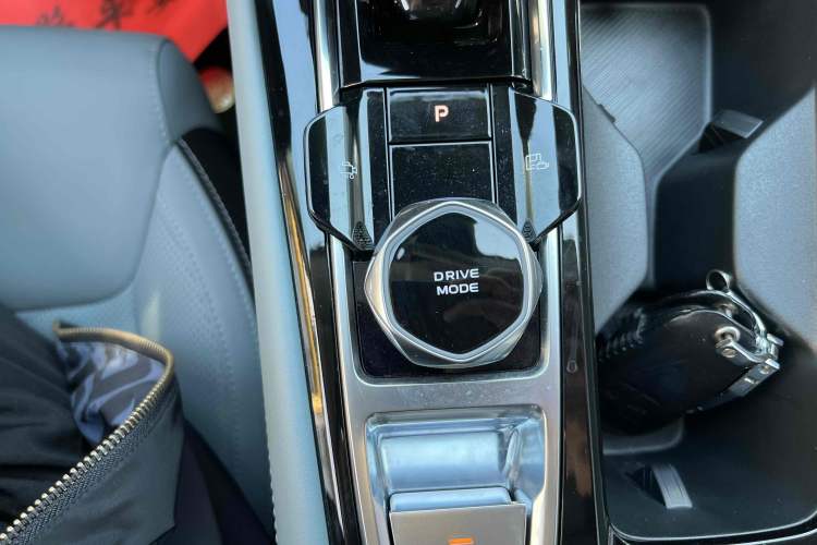 Used CHANGAN Ruicheng PLUS 2023 1.5T DCT Lingyue Trim Gear Lever