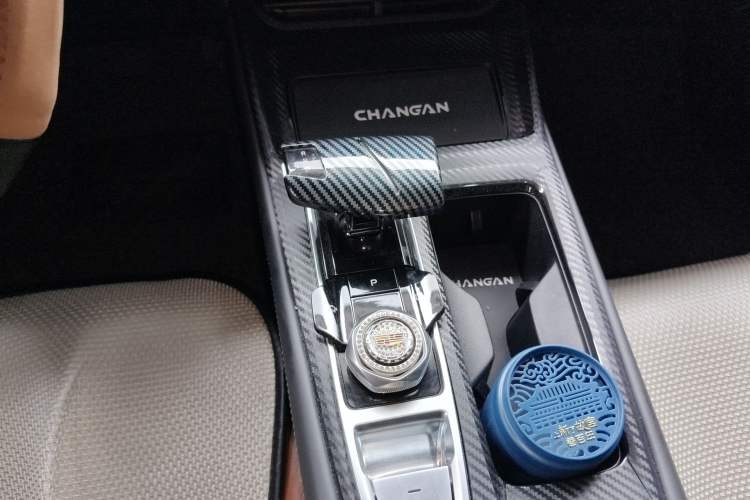 Used CHANGAN Ruicheng PLUS 2023 1.5T DCT Prestige Edition Gear Lever