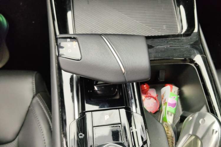 Used CHANGAN Ruicheng PLUS 2023 1.5T DCT Prestige Edition Gear Lever