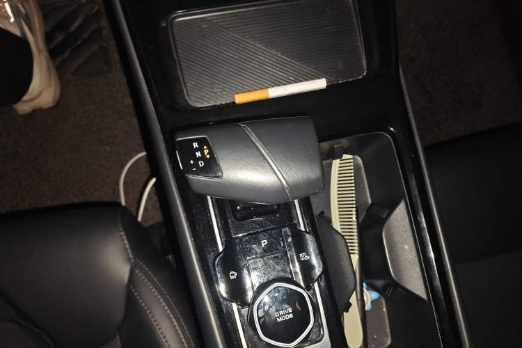 Used CHANGAN Ruicheng PLUS 2023 1.5T DCT Prestige Edition Gear Lever