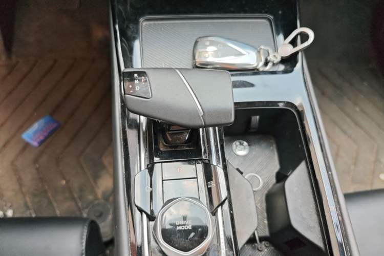 Used CHANGAN Ruicheng PLUS 2023 1.5T DCT Prestige Edition Gear Lever