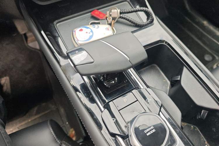 Used CHANGAN Ruicheng PLUS 2023 1.5T DCT Prestige Edition Gear Lever