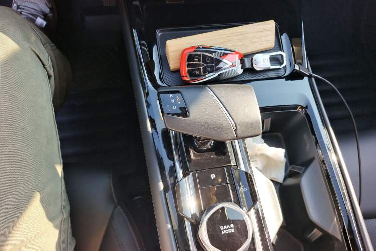 Used CHANGAN Ruicheng PLUS 2023 1.5T DCT Navigation Edition Gear Lever