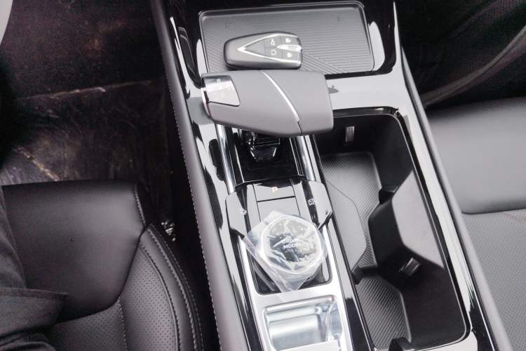 Used CHANGAN Ruicheng PLUS 2023 1.5T DCT Navigation Edition Gear Lever