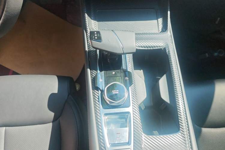 Used CHANGAN Ruicheng PLUS 2023 1.5T DCT Prestige Edition Gear Lever
