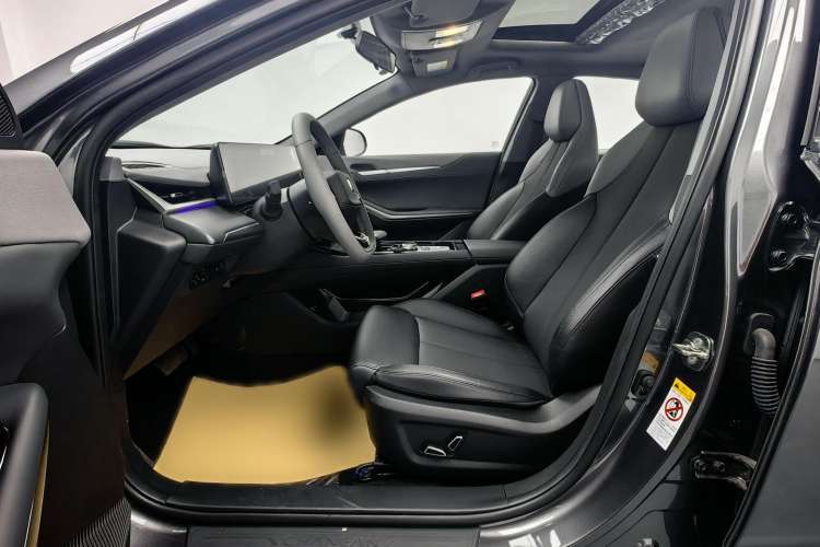 Used CHANGAN Ruicheng PLUS 2023 1.5T DCT Prestige Edition Interior 3