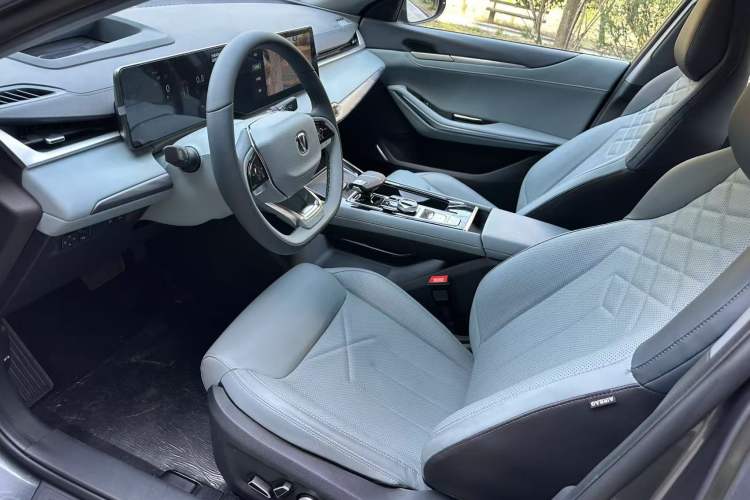 Used CHANGAN Ruicheng PLUS 2023 1.5T DCT Navigation Edition Interior 4