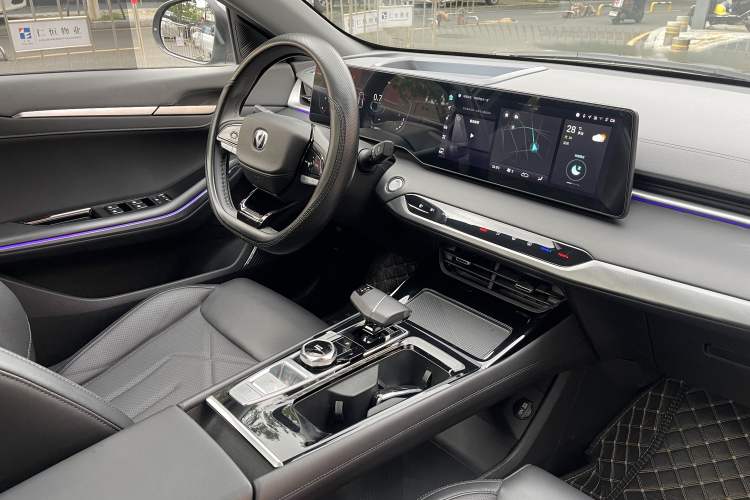 Used CHANGAN Ruicheng PLUS 2023 1.5T DCT Navigation Edition Interior 6