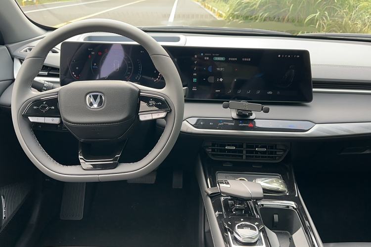 Used CHANGAN Ruicheng PLUS 2023 1.5T DCT Lingyue Trim Interior 9