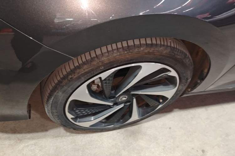 Used CHANGAN Ruicheng PLUS 2023 1.5T DCT Navigation Edition Left Front Wheel Hub