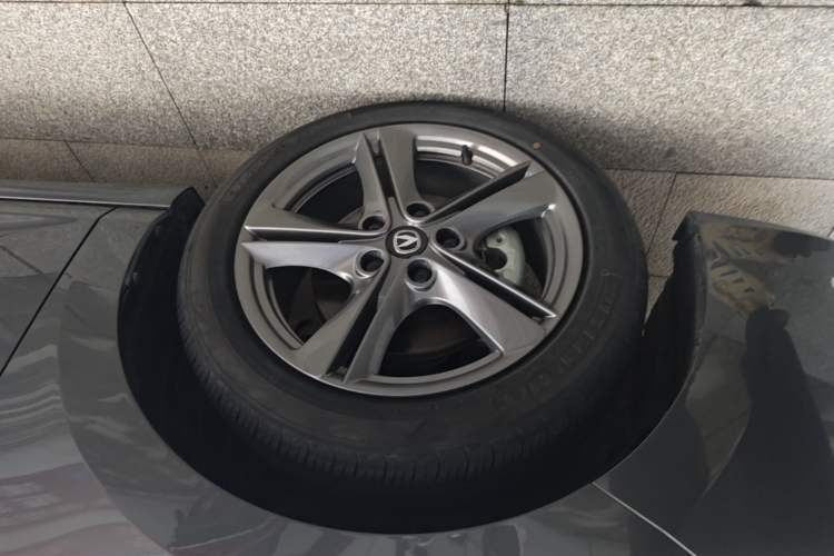 Used CHANGAN Ruicheng PLUS 2023 1.5T DCT Prestige Edition Left Front Wheel Hub