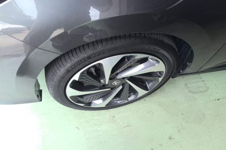 Used CHANGAN Ruicheng PLUS 2023 1.5T DCT Navigation Edition Left Front Wheel Hub