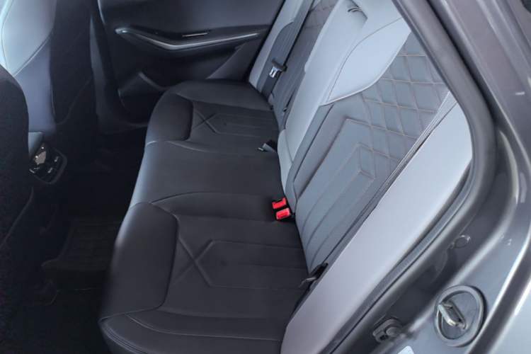 Used CHANGAN Ruicheng PLUS 2023 1.5T DCT Navigation Edition Left Rear Seat