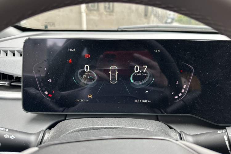 Used CHANGAN Ruicheng PLUS 2023 1.5T DCT Prestige Edition Odometer Close Up