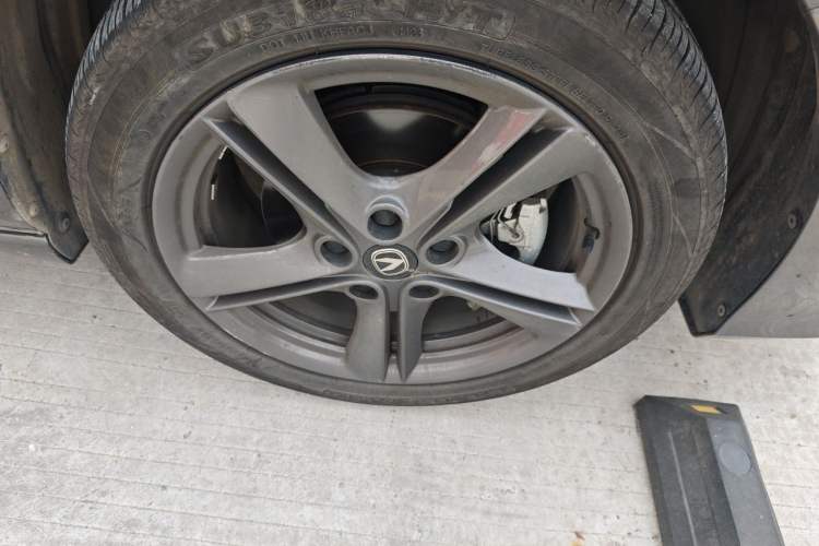Used CHANGAN Ruicheng PLUS 2023 1.5T DCT Prestige Edition Right Front Wheel Hub