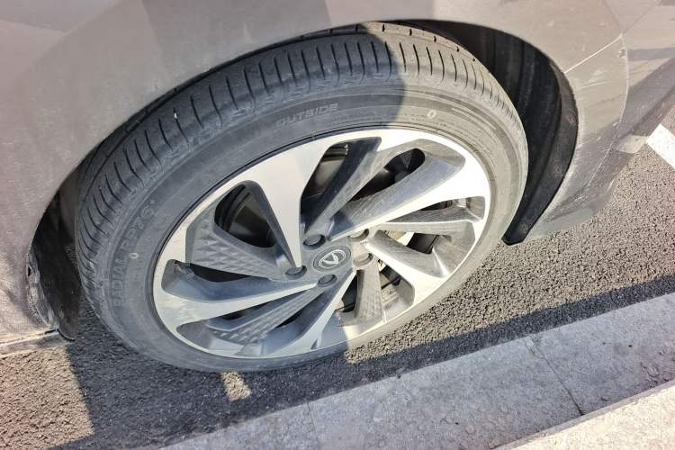 Used CHANGAN Ruicheng PLUS 2023 1.5T DCT Navigation Edition Right Front Wheel Hub