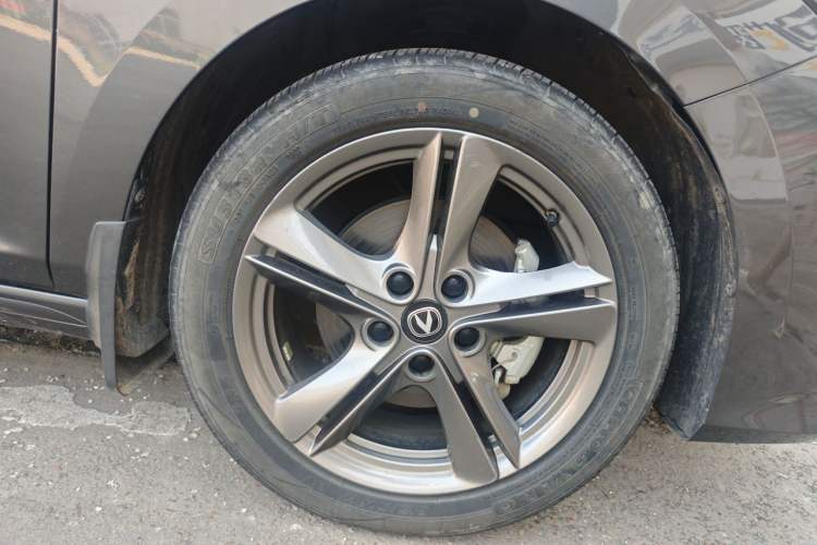 Used CHANGAN Ruicheng PLUS 2023 1.5T DCT Prestige Edition Right Front Wheel Hub
