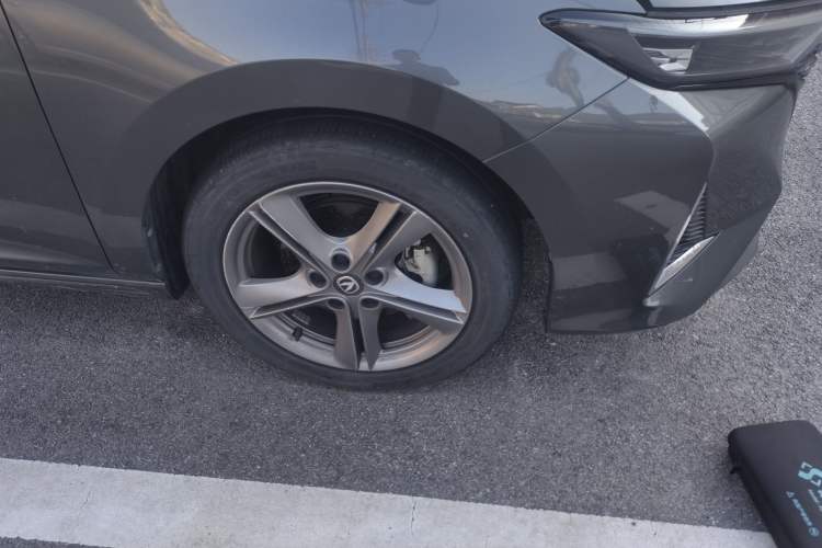 Used CHANGAN Ruicheng PLUS 2023 1.5T DCT Prestige Edition Right Front Wheel Hub