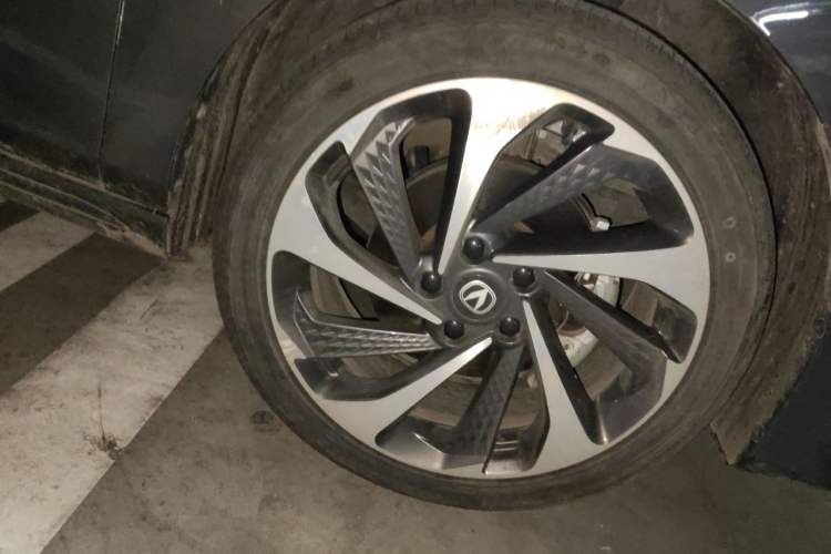 Used CHANGAN Ruicheng PLUS 2023 1.5T DCT Navigation Edition Right Front Wheel Hub