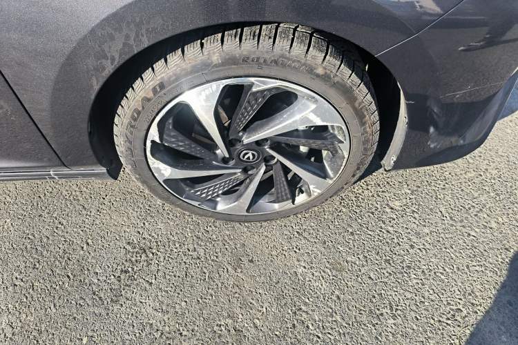 Used CHANGAN Ruicheng PLUS 2023 1.5T DCT Navigation Edition Right Front Wheel Hub