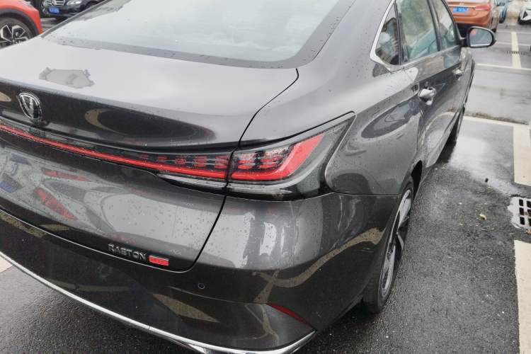 Used CHANGAN Ruicheng PLUS 2023 1.5T DCT Navigation Edition Right Rear Taillight