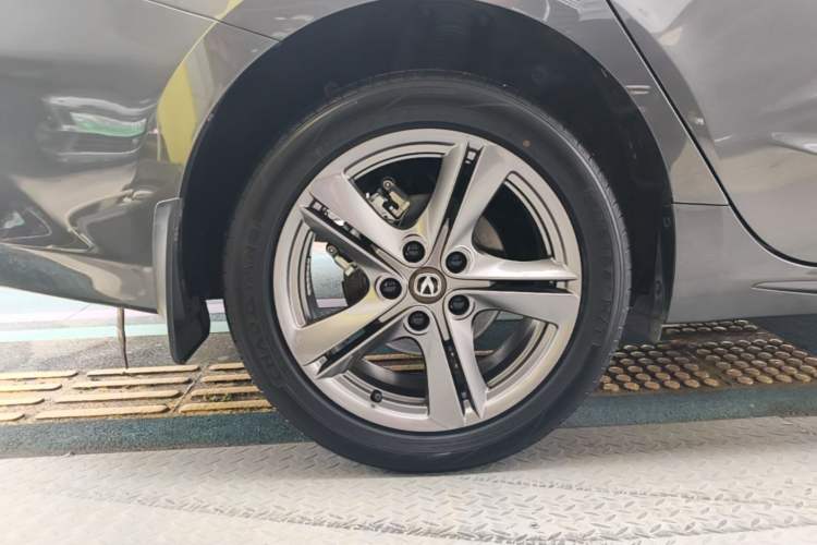 Used CHANGAN Ruicheng PLUS 2023 1.5T DCT Prestige Edition Right Rear Wheel Hub